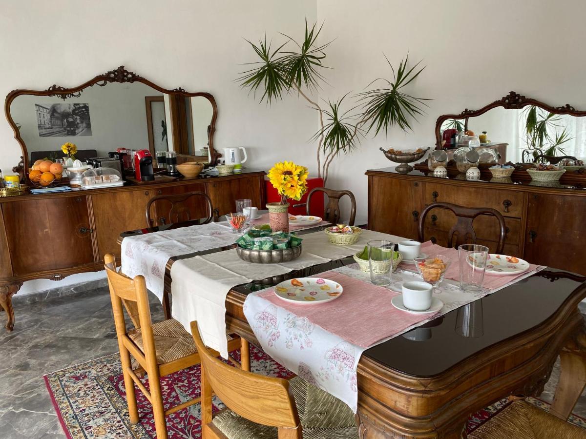 B&B Del Viaggiatore Sarzana Eksteriør billede
