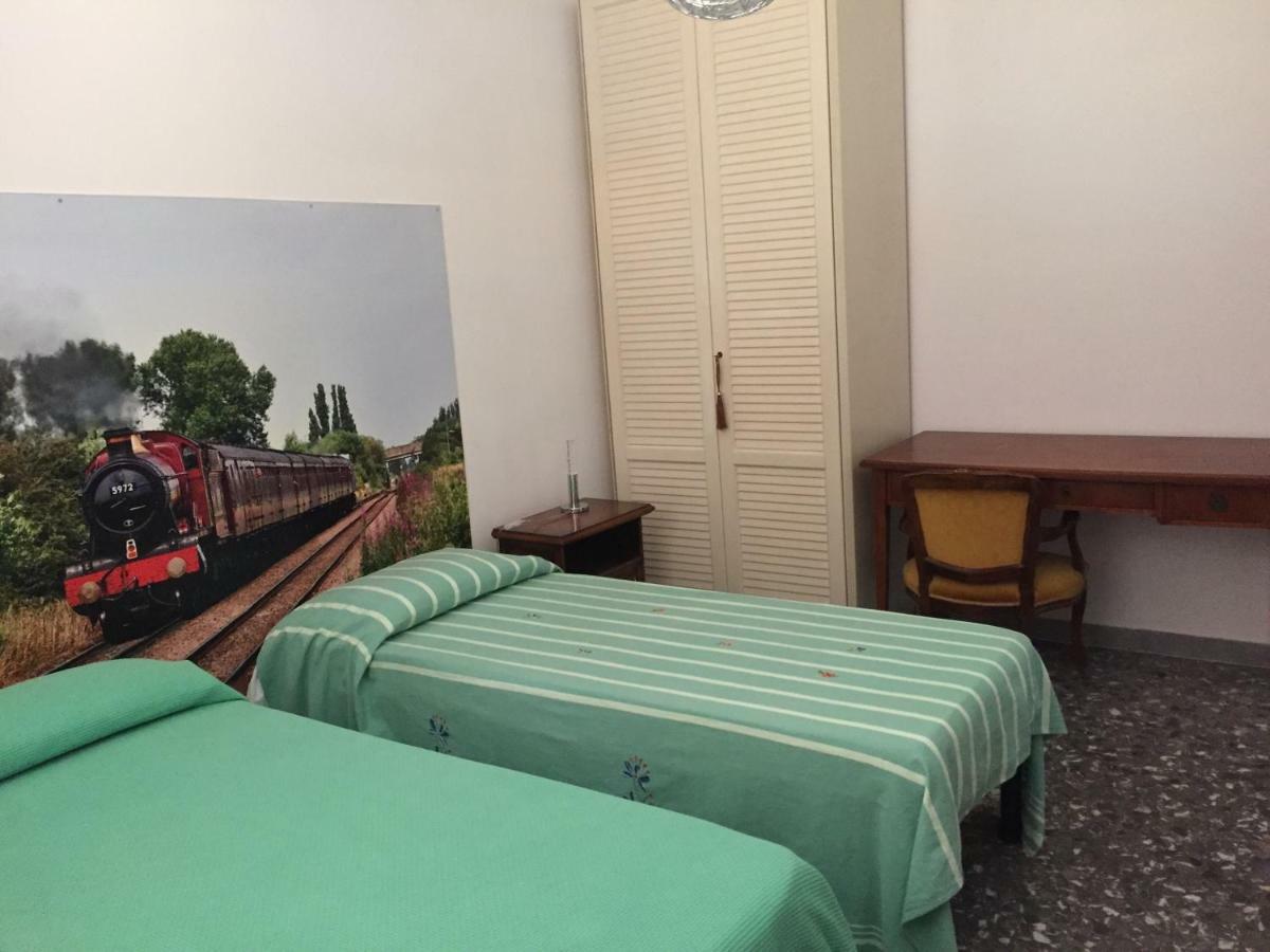 B&B Del Viaggiatore Sarzana Eksteriør billede
